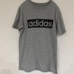 y*u様 adidas グレー ロゴプリント Tシャツ スポーツ