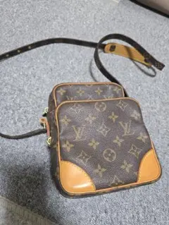 【3日間限定値引き】[希少廃盤品] LOUIS VUITTONショルダーバックのサムネイル