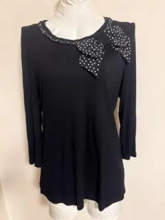 インゲボルグ INGEBORG ドット柄リボン付きカットソー 水玉リボン 黒