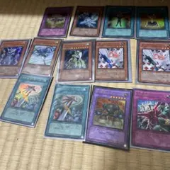遊戯王カード まとめ売り】青眼の究極竜・精神操作・リビングデッドの