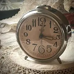 ハンガリー製 MOM ビンテージ 時計 / 手巻き 目覚まし 蚤の市 インテリア