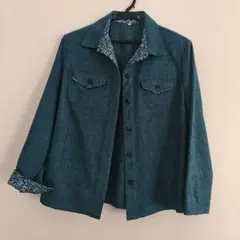 緑色長袖シャツ Mサイズ