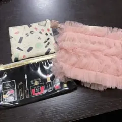 SHOO LA RUE フリル付きピンクポシェット ポーチ２つのサムネイル