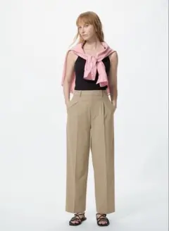 【美品】UNIQLO　タックワイドパンツベージュ Sサイズ