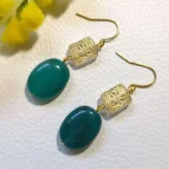 ハンドメイドピアス　1120　　　　　　　マーブルビーズとアンティーク調ビーズ