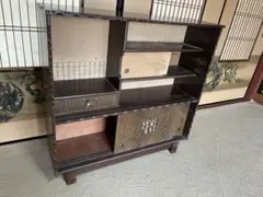 アンティーク家具　細部まで丁寧に作られた和風キャビネット　店舗什器