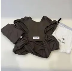 kommy 抱っこ紐 Sサイズ ブラウン 収納袋付き