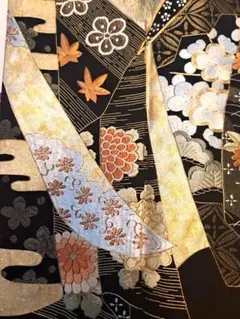 美品❇️豪華総刺繍黒留袖　蘇州刺繍　 比翼仕立て　５つ紋　フルセットのサムネイル