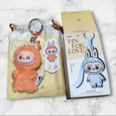 POPMARTラブブ PINFORLOVE イニシャル　『j』