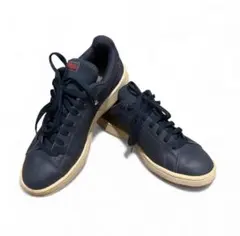 adidas ネイビー レザー スニーカー