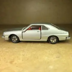 トミカ 黒箱 No61 スカイライン 2000GT-E Sジャパン箱無　日本製