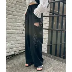NICE CLAUP キラキラのスリットカットパンツ