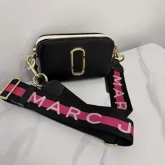 【美品】マークジェイコブス Snapshot ショルダーバッグ ブラックのサムネイル
