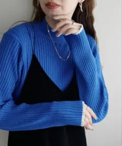 リブ編み ハイネックニット 青