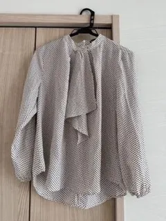 【未使用タグ付き】スカーフタイブラウスのサムネイル