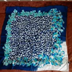 イタリア製 シルク100％  スカーフ   未使用