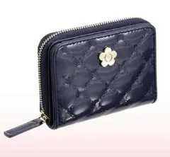 新品MARY QUANT 二つ折り財布