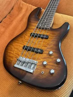 y*y様 Fender Deluxe Jazz Bass V 24 5弦ベースのサムネイル