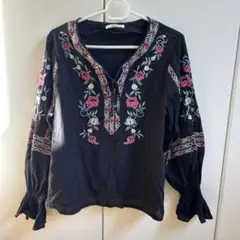 【snidel】トップス　花柄　刺繍