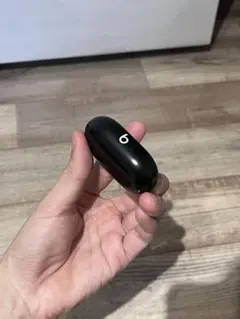 Beats solo Buds ワイヤレスイヤホン 本体 ブラックのサムネイル