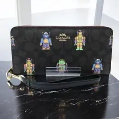 【新品 】COACH コーチ ロボット柄 ラウンドファスナー長財布 ストラップ付