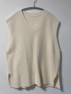 無印　ニットベスト XL アイボリー　レディース　トップス　美品
