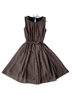 Lois CRAYON ロイスクレヨン　膝丈ワンピース　ノースリーブ　日本製　M