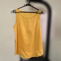 黄色タンクトップのサムネイル