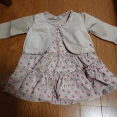 80　いちご柄　ワンピース上着セット