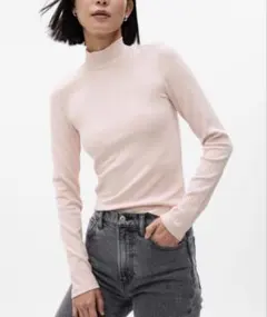 【GAP】モダン モックネック クロップドTシャツ