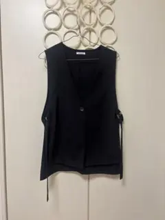 OLIVE des OLIVE ブラックノースリーブベスト