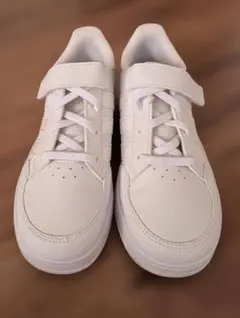 【adidas】キッズスニーカー 20cm 白／ほぼ未使用