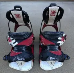 Flow スノーボード ビンディング リアエントリーシステム