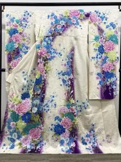 振袖 ラメ刺繍 金彩 紋意匠 身丈165cm MO3802 - メルカリ
