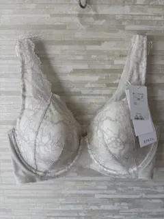 E80」トリンプ 恋するブラ612 ブラジャー ホワイト