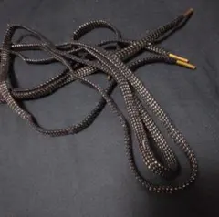 黒と金のストライプ靴ひも