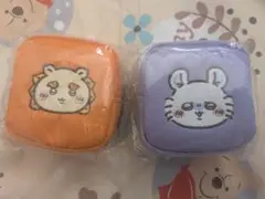ちいかわ　カラビナ付き刺繍スクエアミニポーチ　2点セット