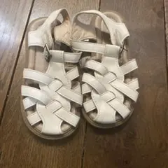 韓国子供服のサンダル　 ホワイト編み込みデザインキッズサンダル