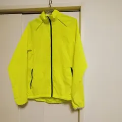 アンダーアーマー　メンズ　ウィンドブレーカー　Мサイズ　蛍光黄色　イエロー