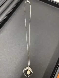 一粒パール ペンダント ネックレスシルバーカラー フレームデザイン上品ジュエリー