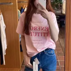 Tシャツ　ピンク　ロゴプリント