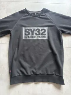 SY32 by SWEET YEARS ブラック トレーナー Mサイズ　男女兼用のサムネイル