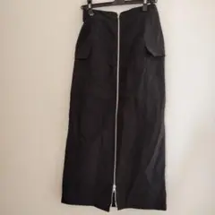 黒のロングスカート フロントジッパー付き