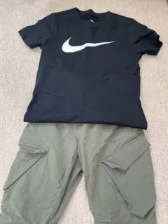 NIKE Tシャツ カーゴパンツ セットのサムネイル
