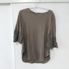 美品　theory luxe 袖フリル カットソー HANAH J 38 カーキのサムネイル