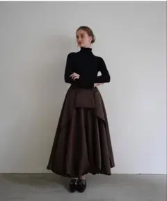 acka balloon satin skirt