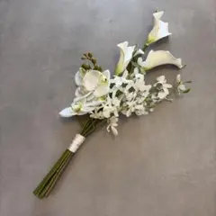 ホワイトカラーと胡蝶蘭の造花ブーケとブートニア　ウェディングブーケ