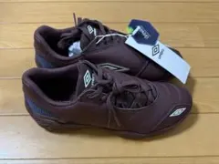 TREASURE アサヒ アンブロ UMBRO スニーカー 24.0cmトレカ付 TREASURE アサヒ アンブロ UMBRO スニーカー 24.0cm - メルカリ