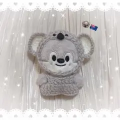 stray kids 5'CLOCK ウルフチャンぬいぐるみ,服,マイクロ スキズ 5'clock 公式 10cmぬい ウルフチャン バンチャン - メルカリ