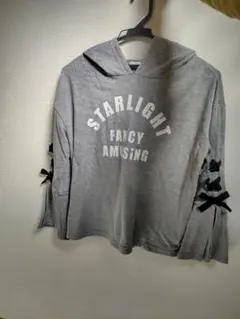 earth music フード付きグレー トレーナー